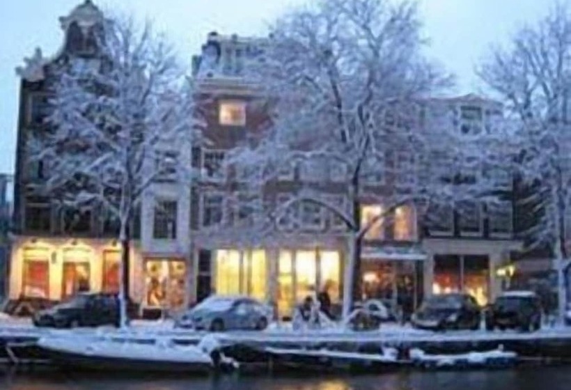 Hotel Rosalia S Menagerie Cocktail Bar & Innupstairs