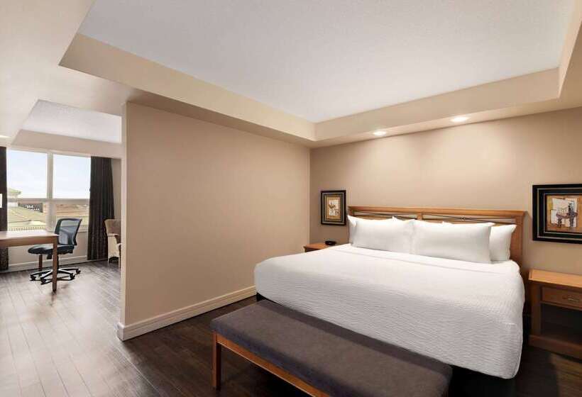 Royal Hotel Edmonton Airport Trademark Collection By Wyndham