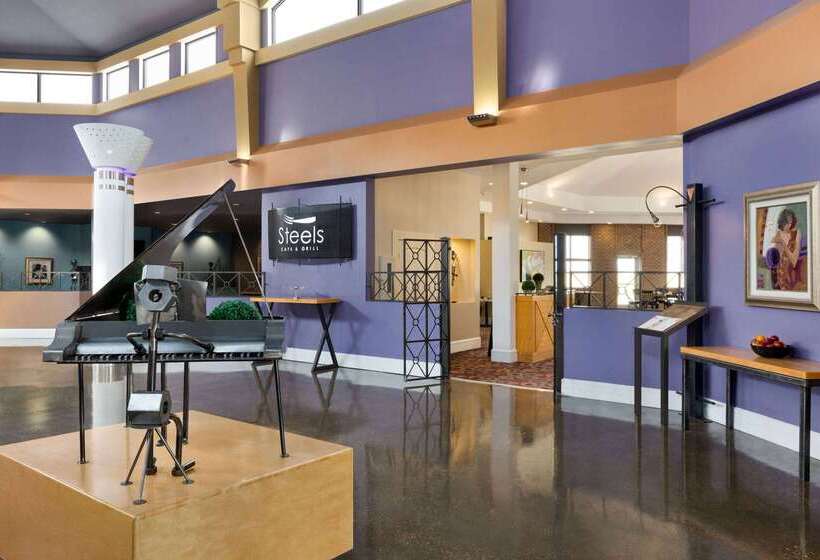 Royal Hotel Edmonton Airport Trademark Collection By Wyndham