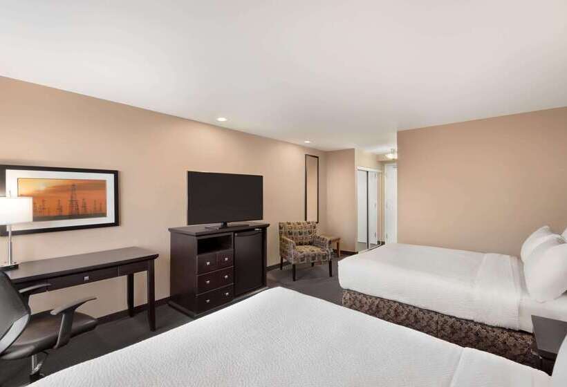 Royal Hotel Edmonton Airport Trademark Collection By Wyndham