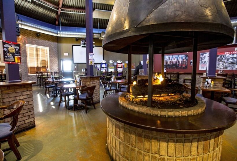 Royal Hotel Edmonton Airport Trademark Collection By Wyndham