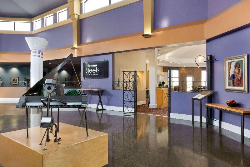 Royal Hotel Edmonton Airport Trademark Collection By Wyndham