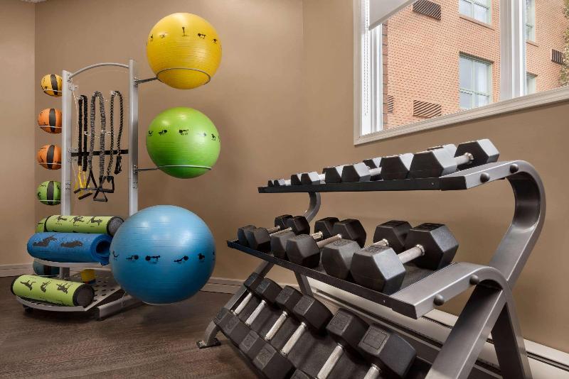 Royal Hotel Edmonton Airport Trademark Collection By Wyndham