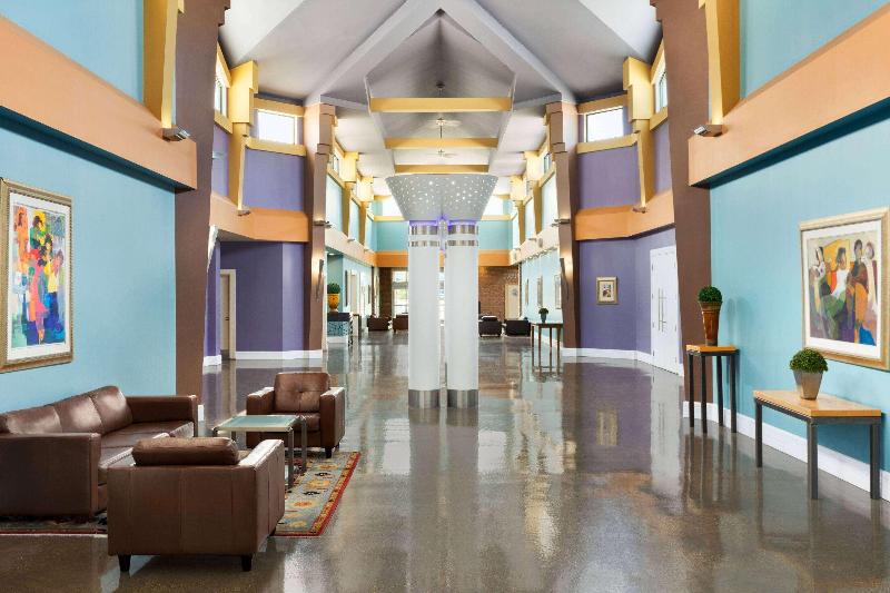 Royal Hotel Edmonton Airport Trademark Collection By Wyndham