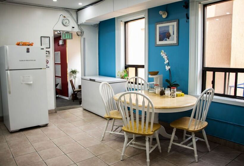 호텔 St Lawrence Residences And Suites