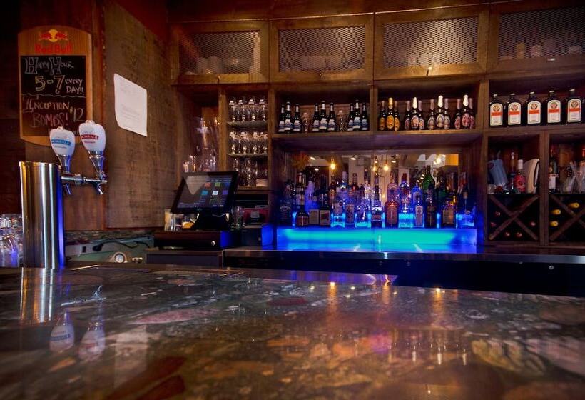 Samesun Montreal Hotel & Hostel