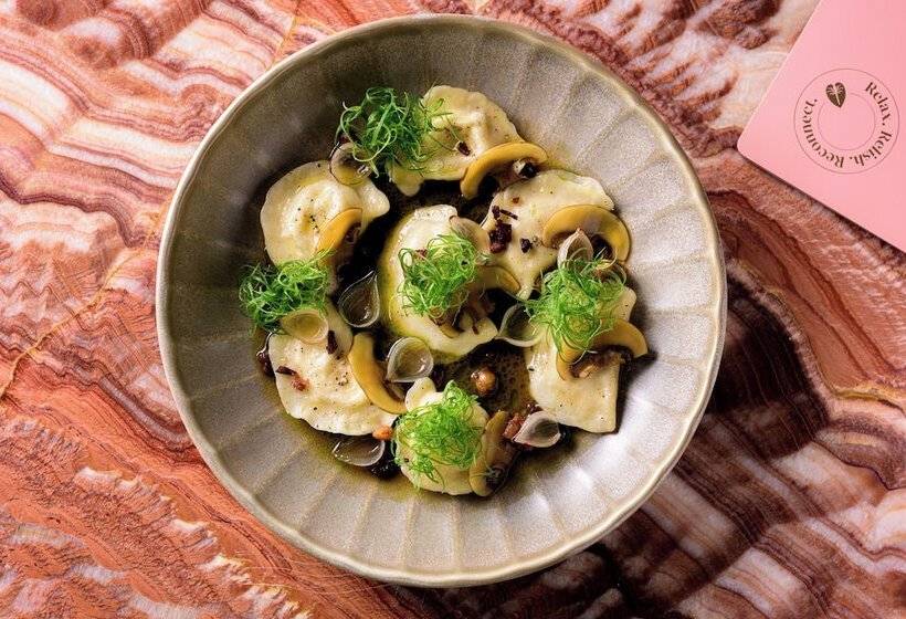 호텔 Saski Krakow, Curio Collection By Hilton