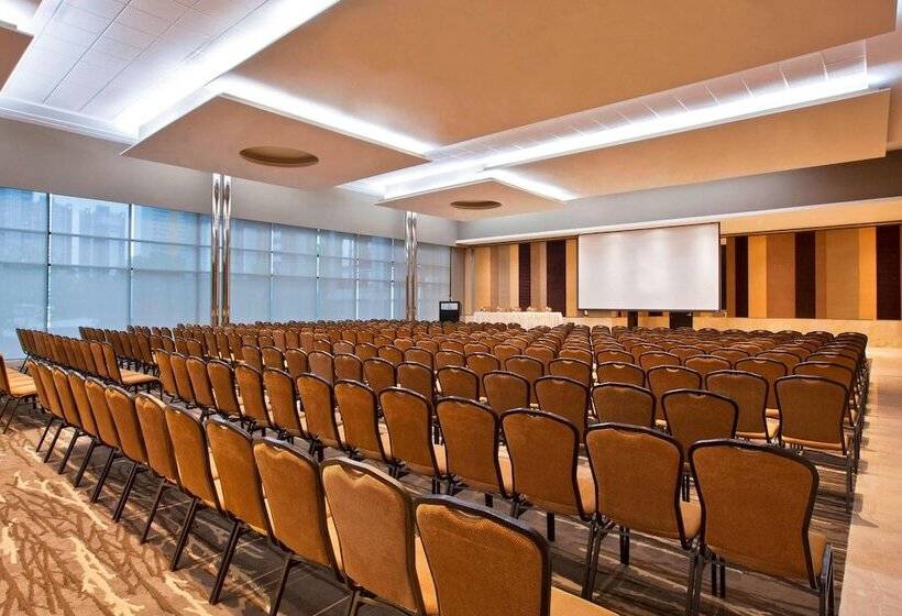 בית מלון כפרי Sheraton Grand Panama