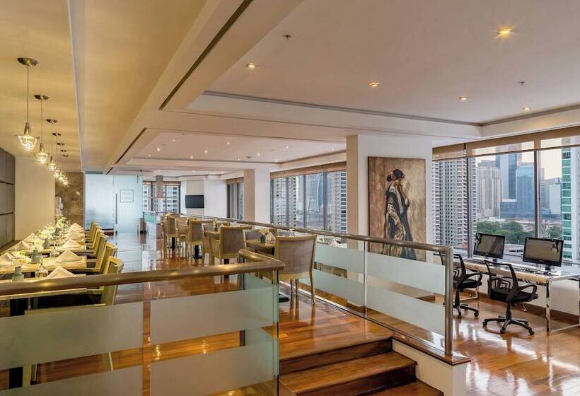 בית מלון כפרי Sheraton Grand Panama