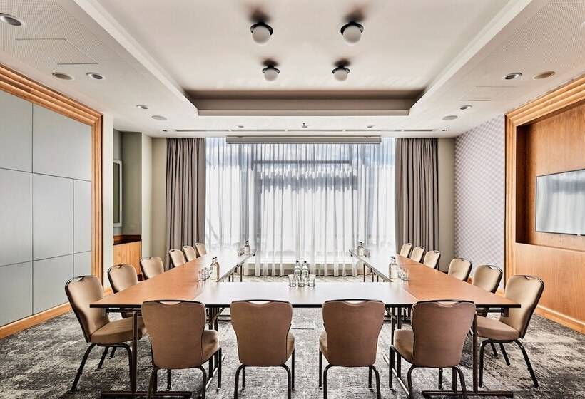 هتل Sheraton Poznan