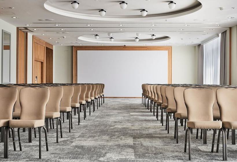 هتل Sheraton Poznan