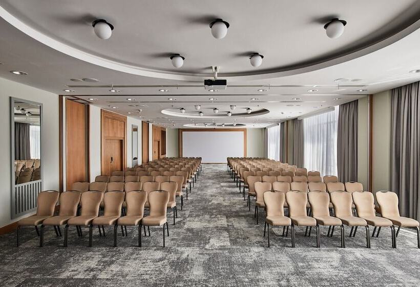 هتل Sheraton Poznan