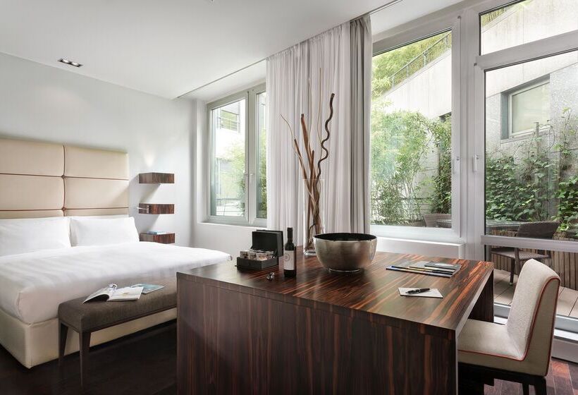 酒店 Sina The Gray