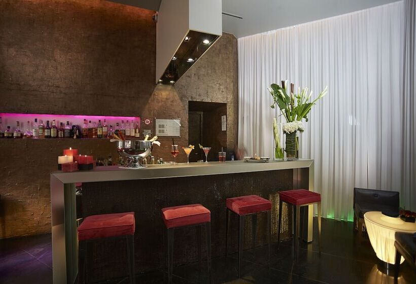 酒店 Sina The Gray