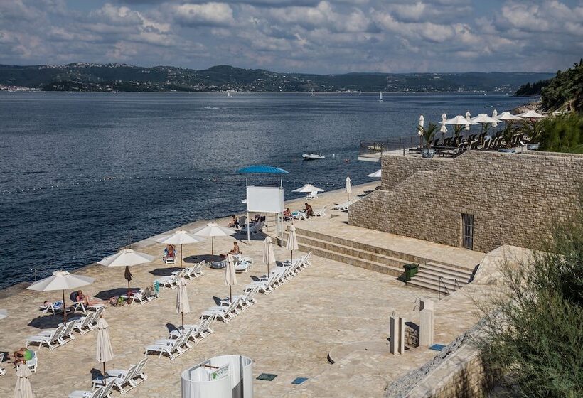 Отель Skiper Resort Savudrija