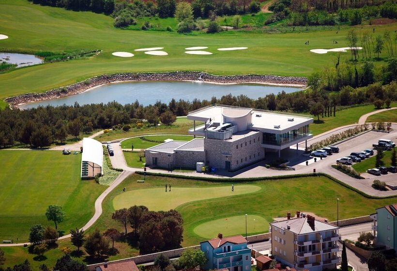 Отель Skiper Resort Savudrija