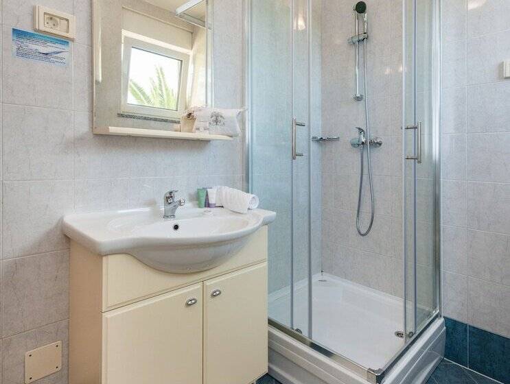 Отель Skiper Resort Savudrija