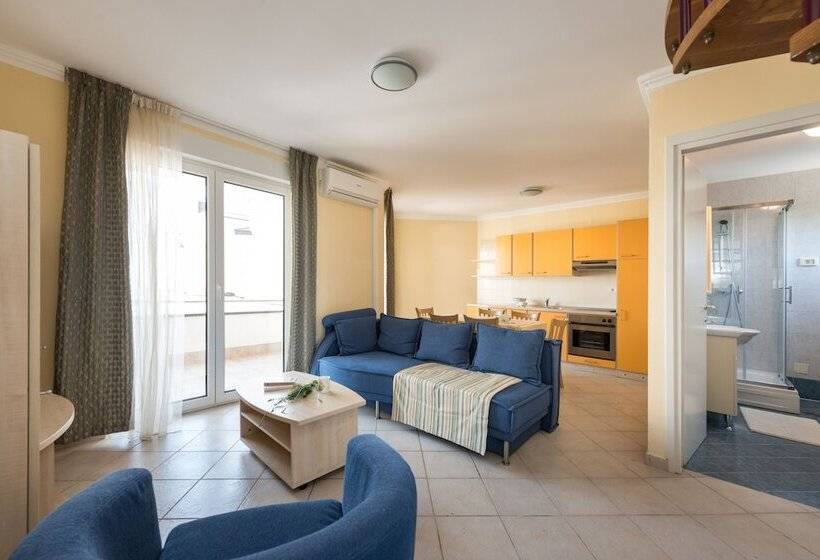 Отель Skiper Resort Savudrija