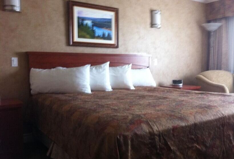 فندق Slave Lake Inn & Conference Centre