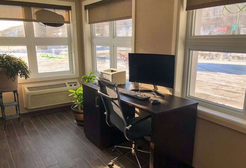 בית מלון כפרי Sleep Inn & Suites Quebec City East