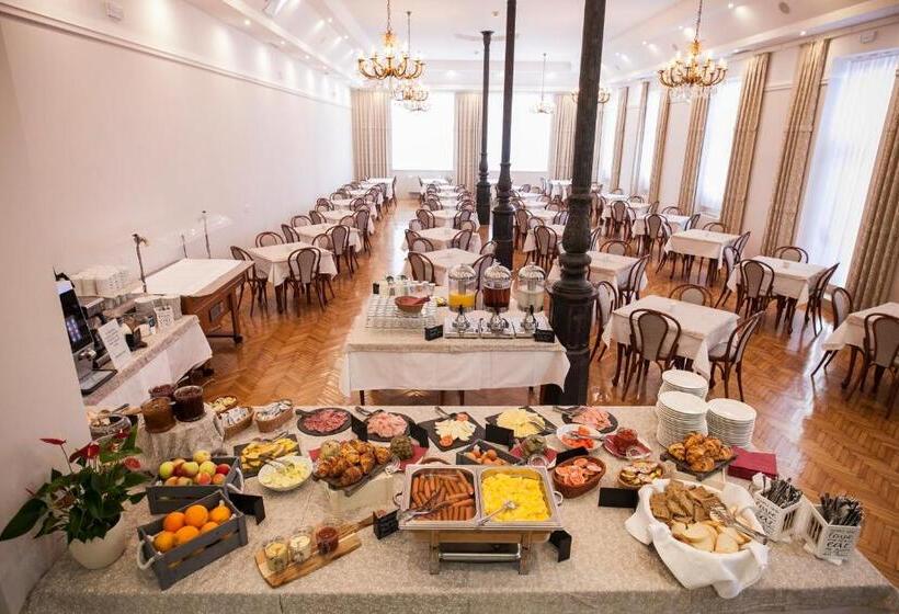 Eco Hotel Center Postojna