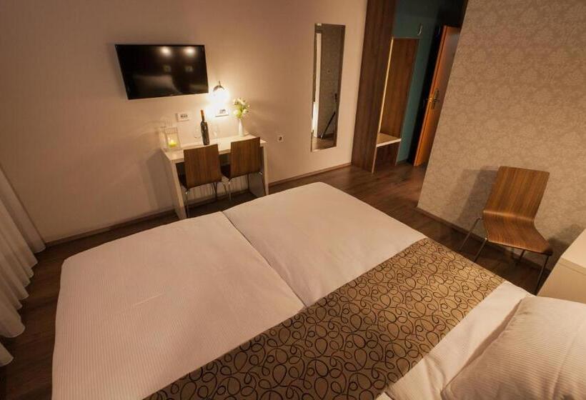 Eco Hotel Center Postojna