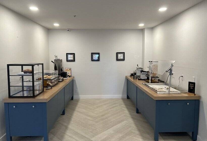 فندق Staybridge Suites   Calgary Airport, An Ihg