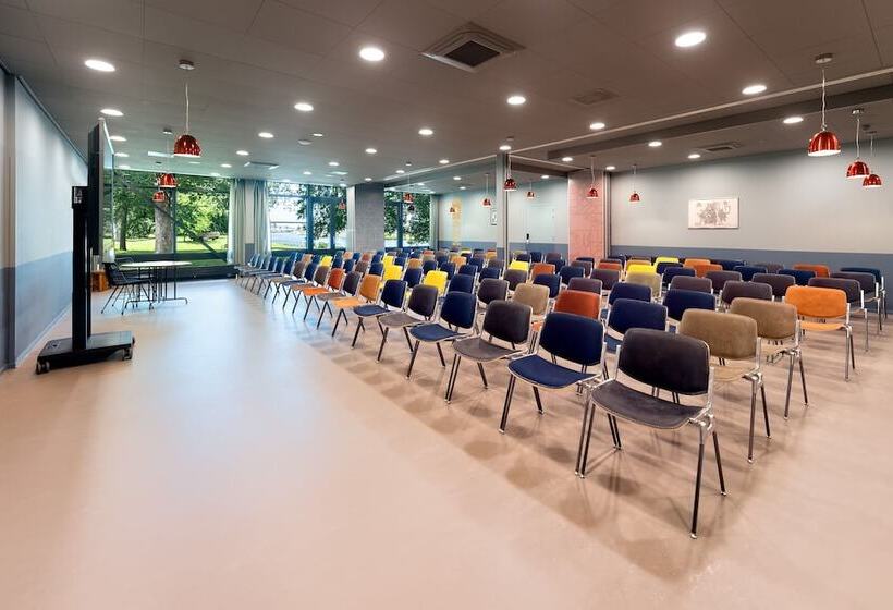 هتل Stayokay Hostel Maastricht