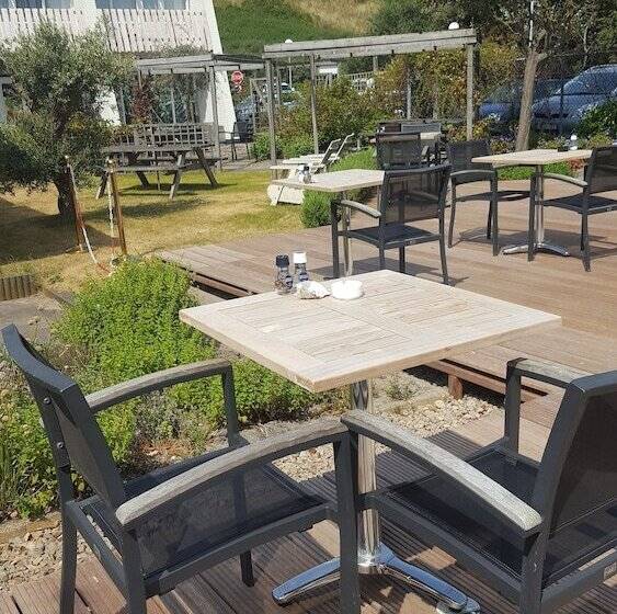 Strandhotel Westduin