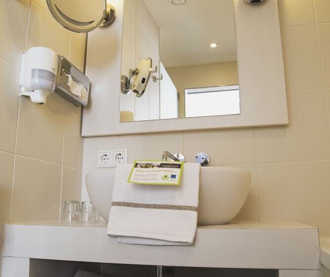 Strandhotel Westduin