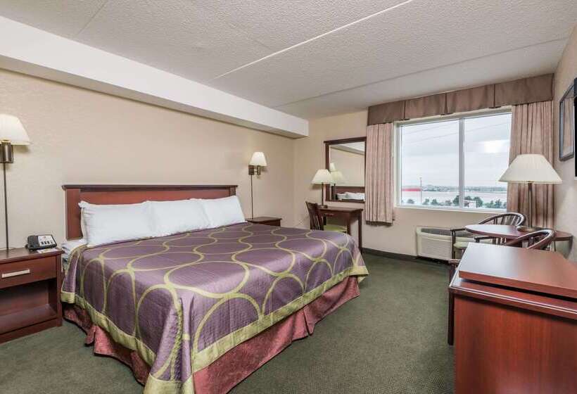 酒店 Super 8 By Wyndham Mississauga