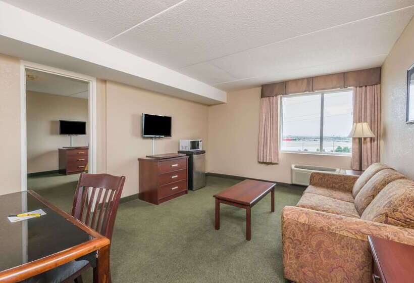 호텔 Super 8 By Wyndham Mississauga