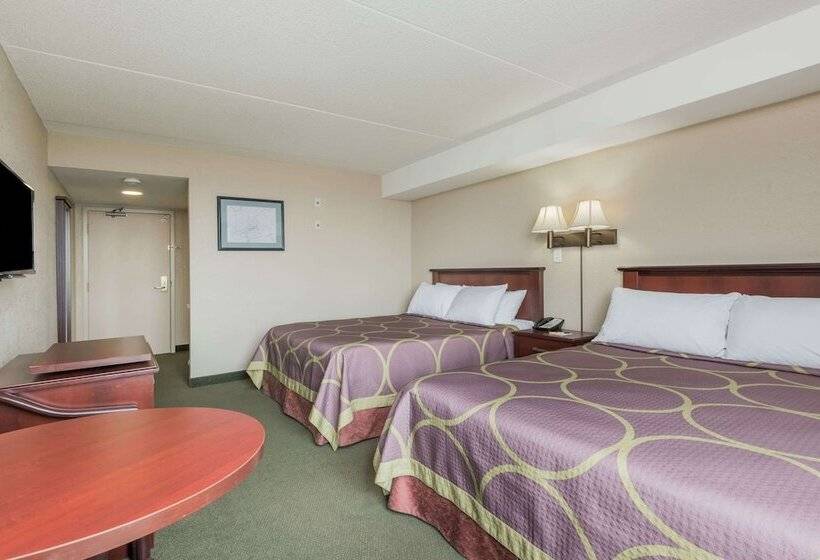호텔 Super 8 By Wyndham Mississauga