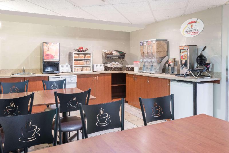 酒店 Super 8 By Wyndham Sainte Agathe Des Monts