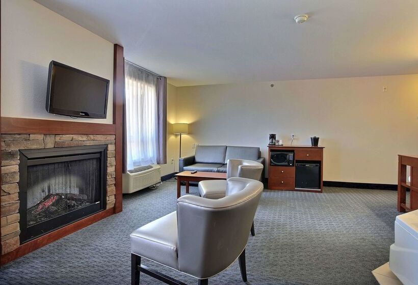 فندق Super 8 By Wyndham Troisrivieres