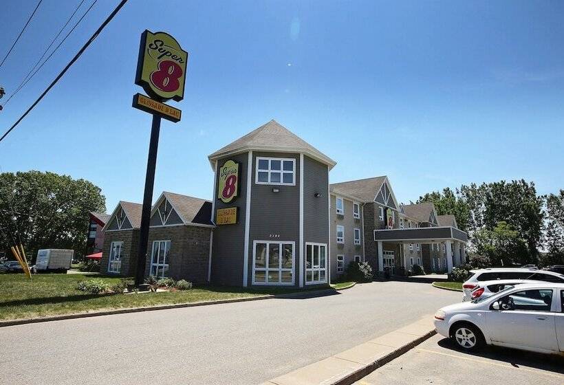 فندق Super 8 By Wyndham Troisrivieres