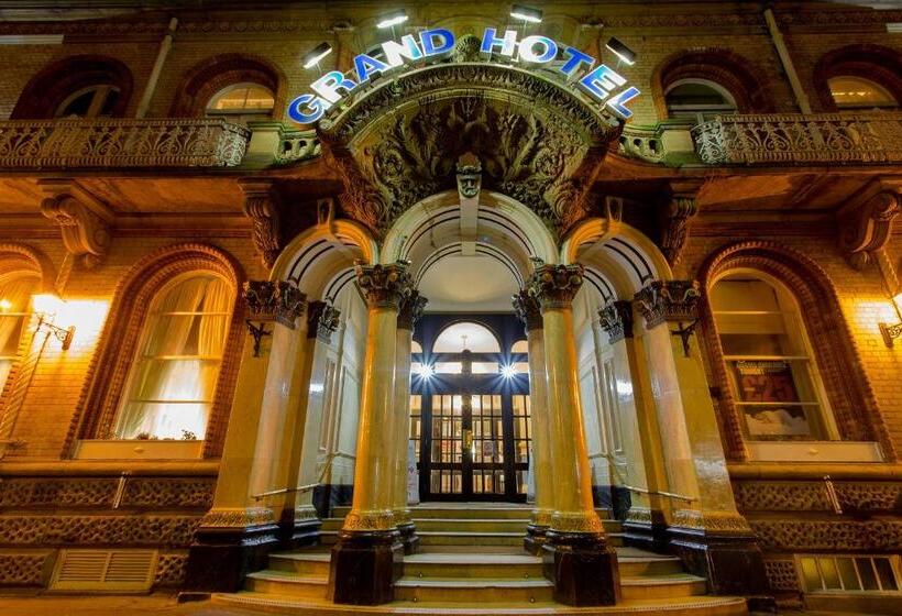 Отель The Grand Scarborough