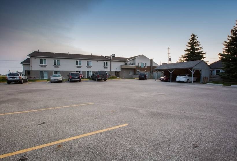 فندق The Village Inn