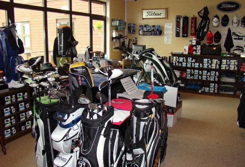 The Wiltshire Hotel, Golf And Leisure Resort