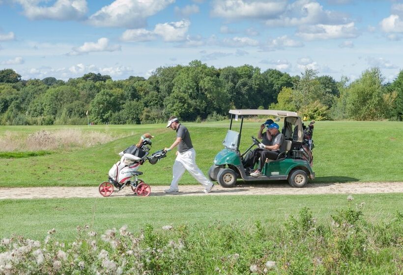 The Wiltshire Hotel, Golf And Leisure Resort