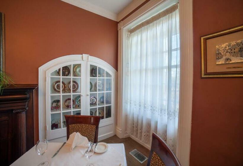 فندق The Woodlawn Inn