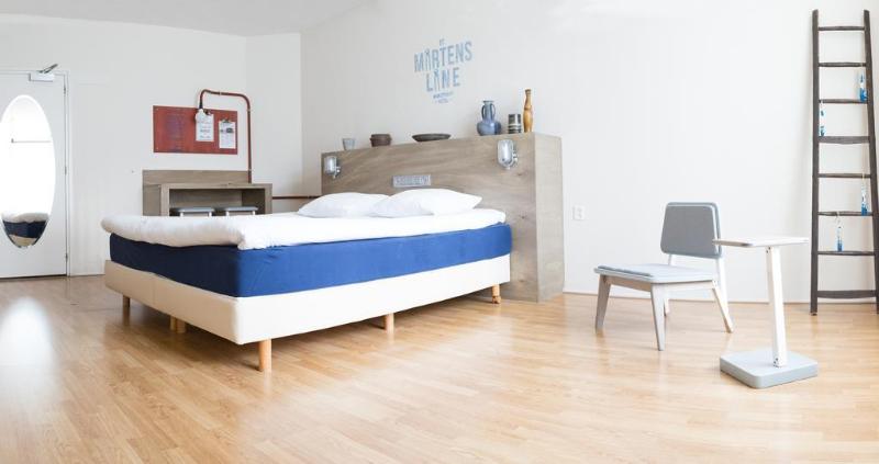 هتل Townhouse Apartments