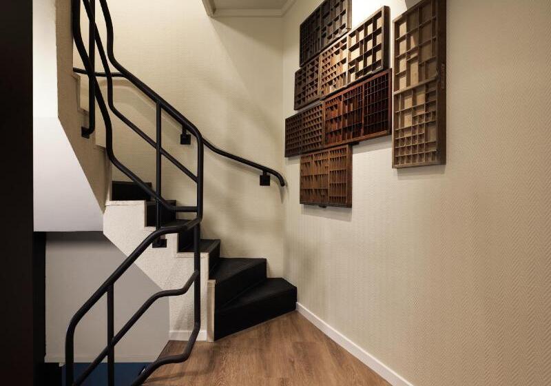 هتل Townhouse Apartments