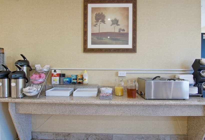 فندق Travelodge By Wyndham Trenton