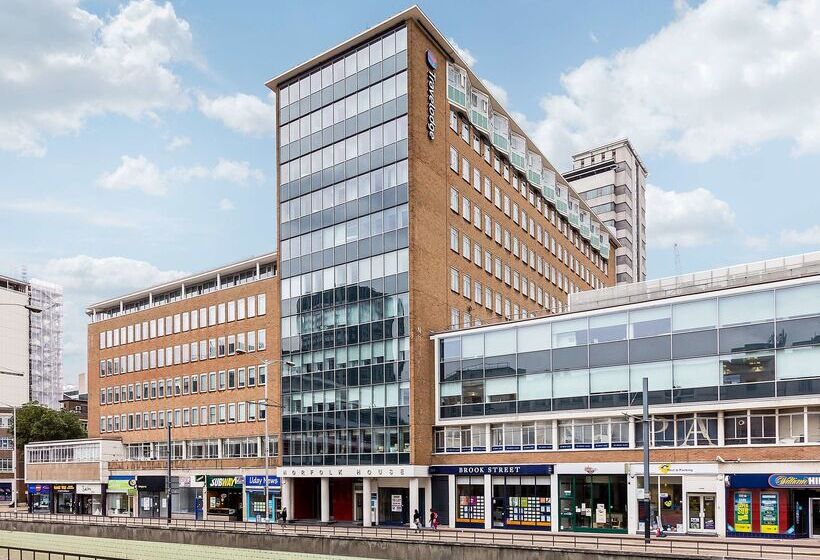 호텔 Travelodge Croydon Central