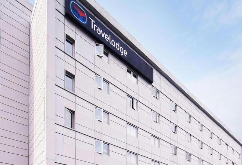 ホテル Travelodge London Feltham