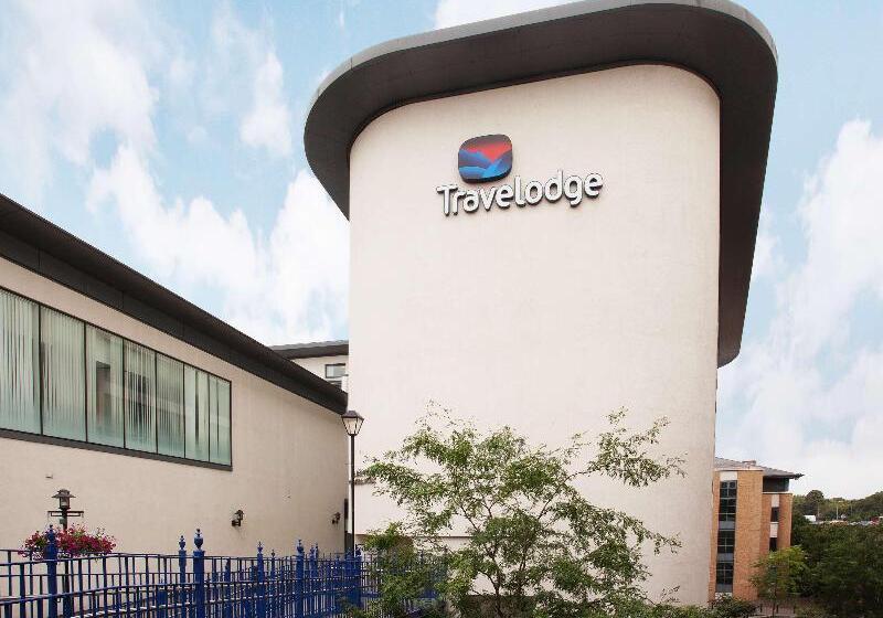 Отель Travelodge Windsor Central