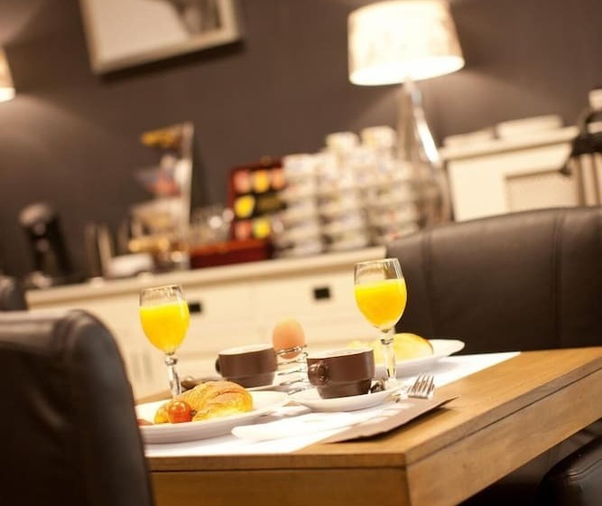 Отель Turnhout City