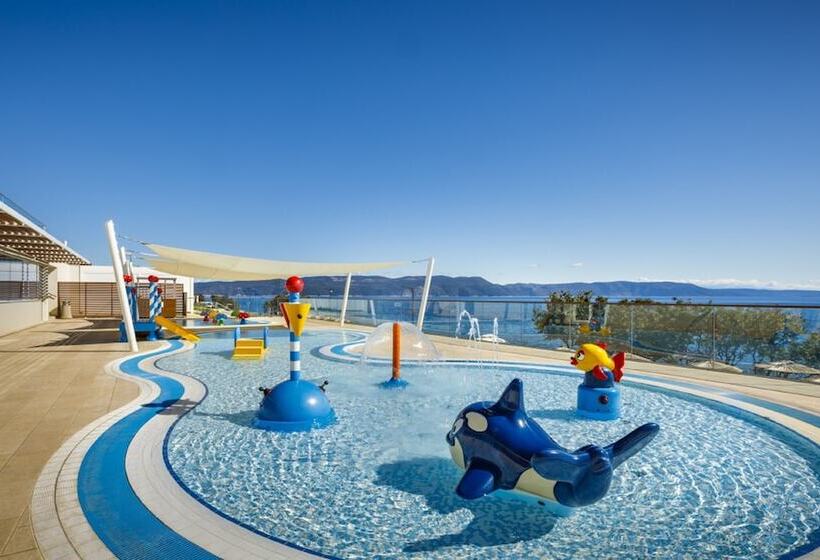 בית מלון כפרי Valamar Bellevue Resort