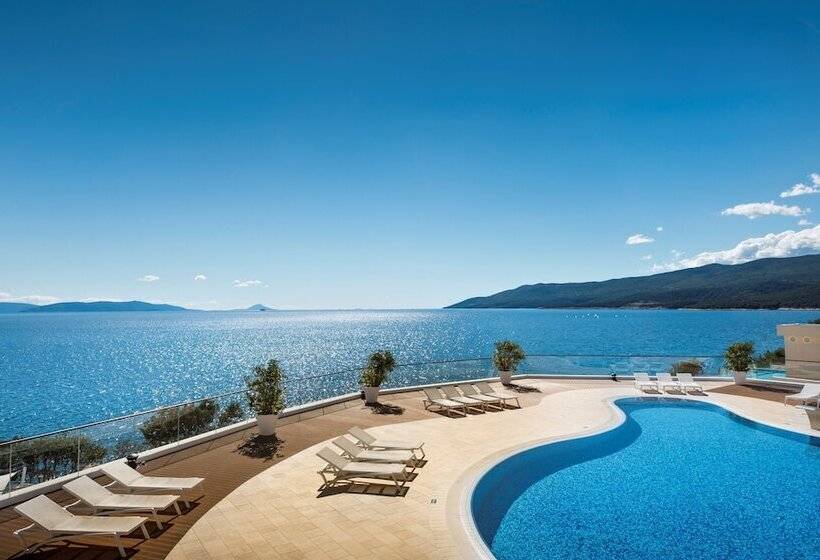 בית מלון כפרי Valamar Bellevue Resort